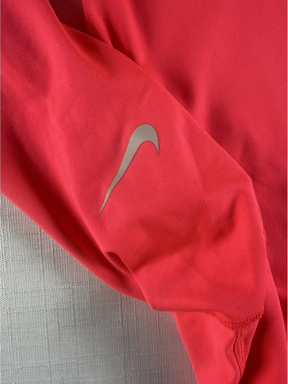 Nike Pro Dri-FIT Hoodie Women’s Small Pink Pullover Running Training Activewear